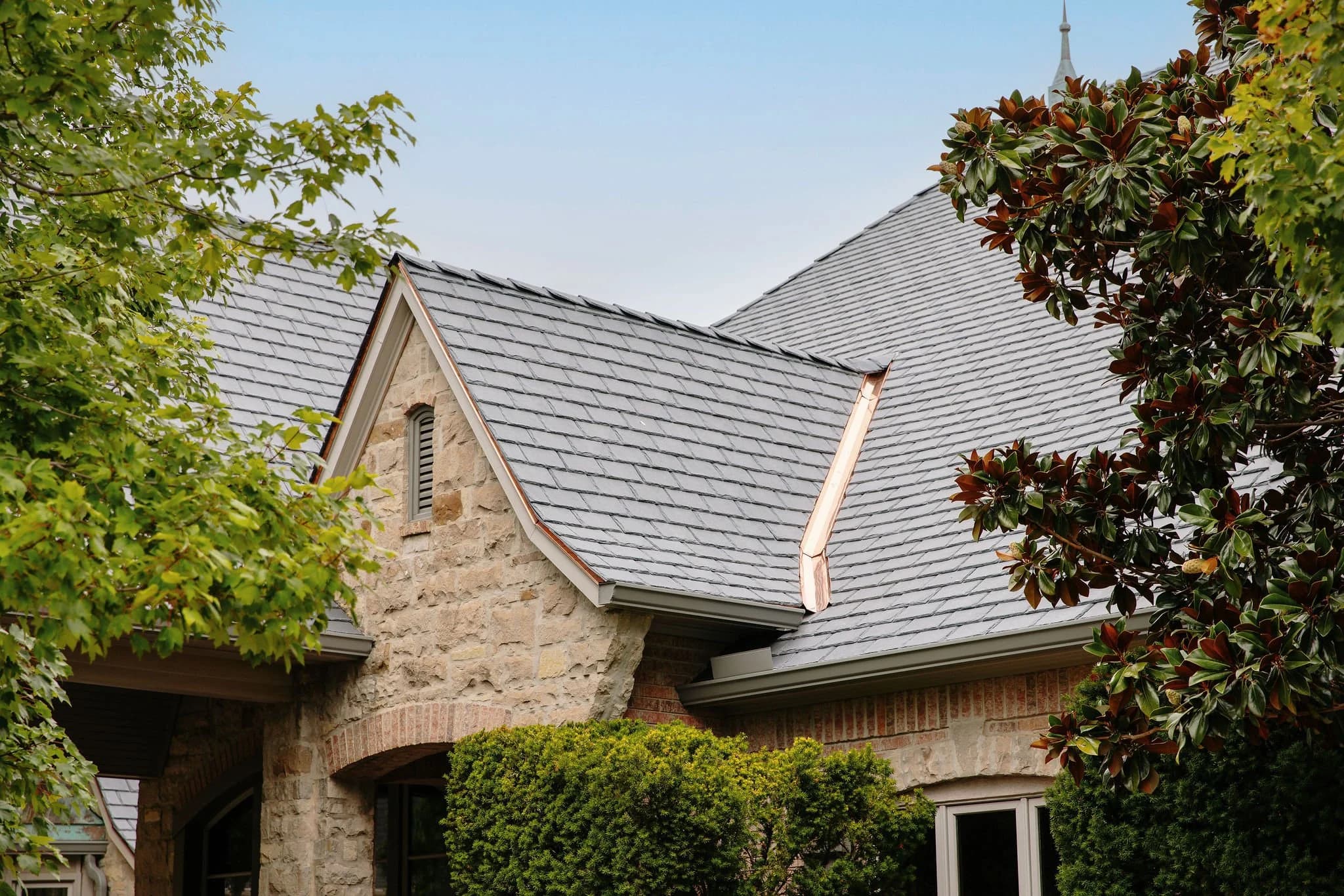 Finished premium roof on a Fort Worth home